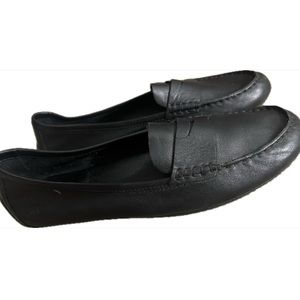 BORN leather loafers  size 9 good condition